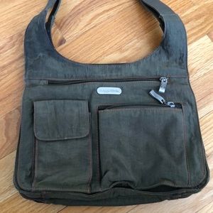 Baggalini cross body bag and wallet